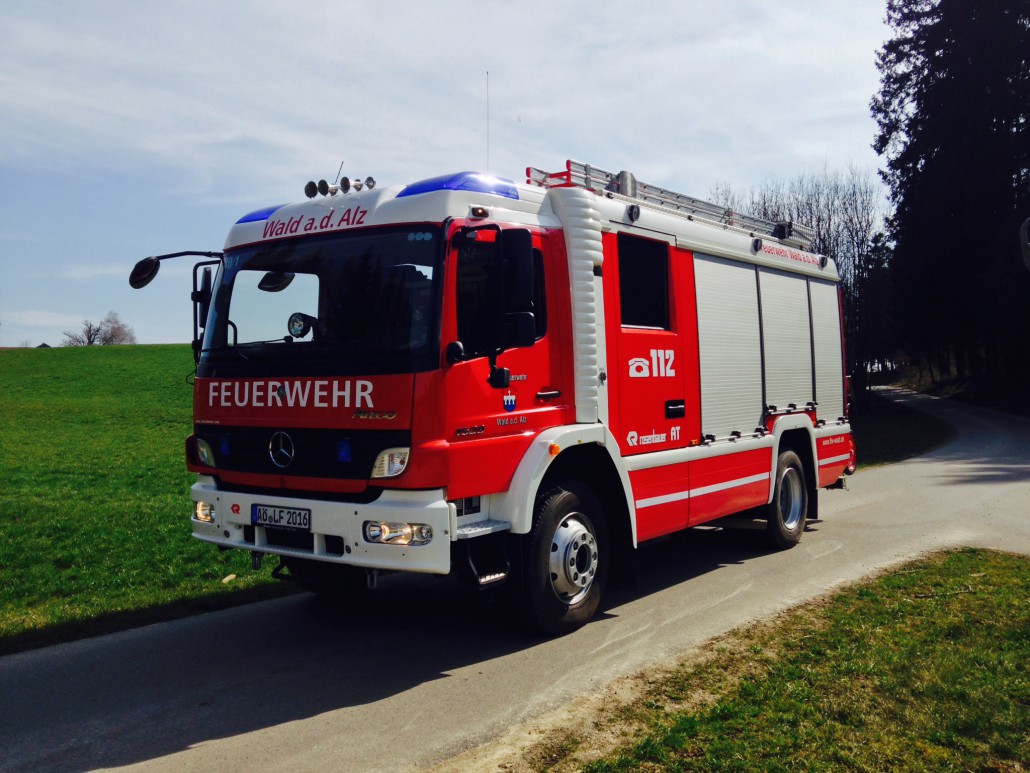 Loeschgruppenfahrzeug Freiwillige Feuerwehr Wald An Der Alz